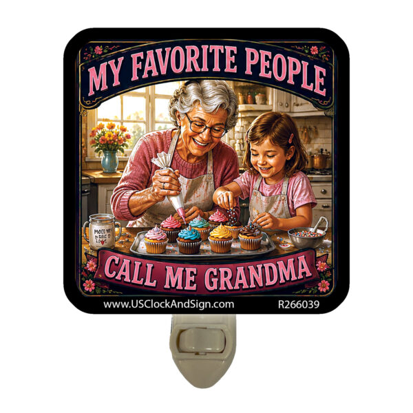 Alternative view of My Favorite People call me Grandma